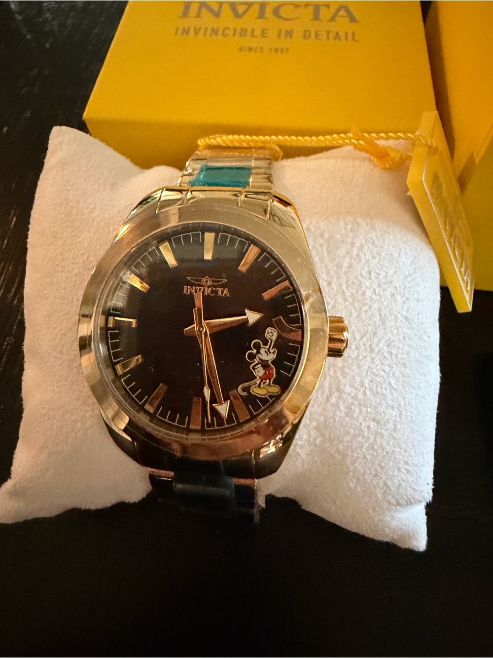 Invicta Mickey Mouse Gold Tone Watch with Black Dial Mens Vintage NWT